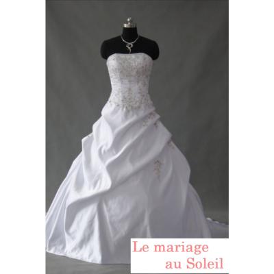 Achat en ligne, Robe de mariée Jade blanche T 40 satin broderies