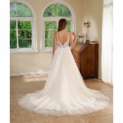 Achat en ligne Robe de mariée AYA ivoire T 42 tulle, broderies, dentelle , bretelles 