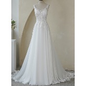 Robe de mariée fluide avec longue traîne en dentelle T46