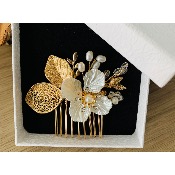 Peigne de mariée doré avec perles et fleurs ivoire
