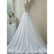 Robe de mariée fluide avec longue traîne en dentelle T46