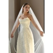 Voile de mariée doux long Ivoire avec bordure perlée