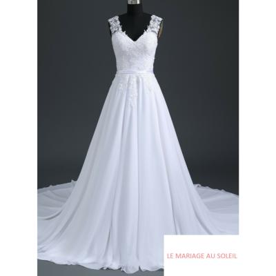 Robe de mariée fluide Elodie blanche t 40, 44 et 48 avec laçage au dos réglable 