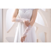 Gants ou mitaines de mariée ivoire en dentelle 