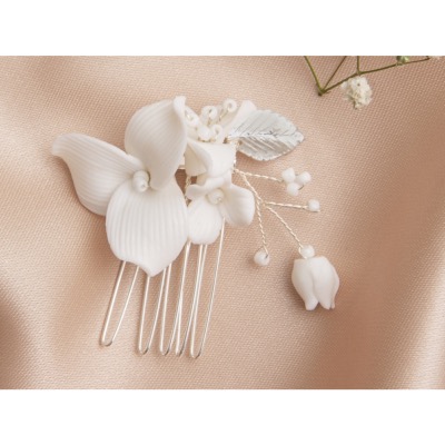 Épingle à cheveux fleurs blanches en céramique et perles
