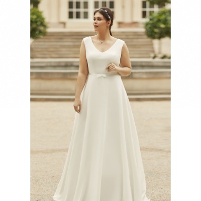 Robe de mariée Dalila ivoire trapèze simple et raffinée T 36 à 54